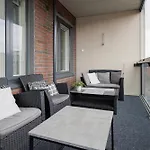 Spacious 2br View With Sauna & Balcony Apartament *