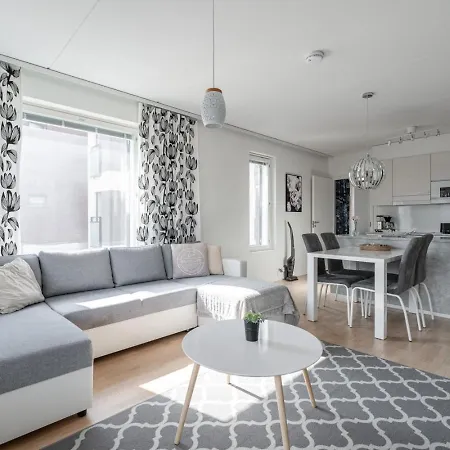 Spacious 2br View With Sauna & Balcony * Jyväskylä