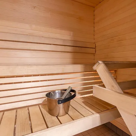 Huoneisto Spacious 2br - Sauna & Views *